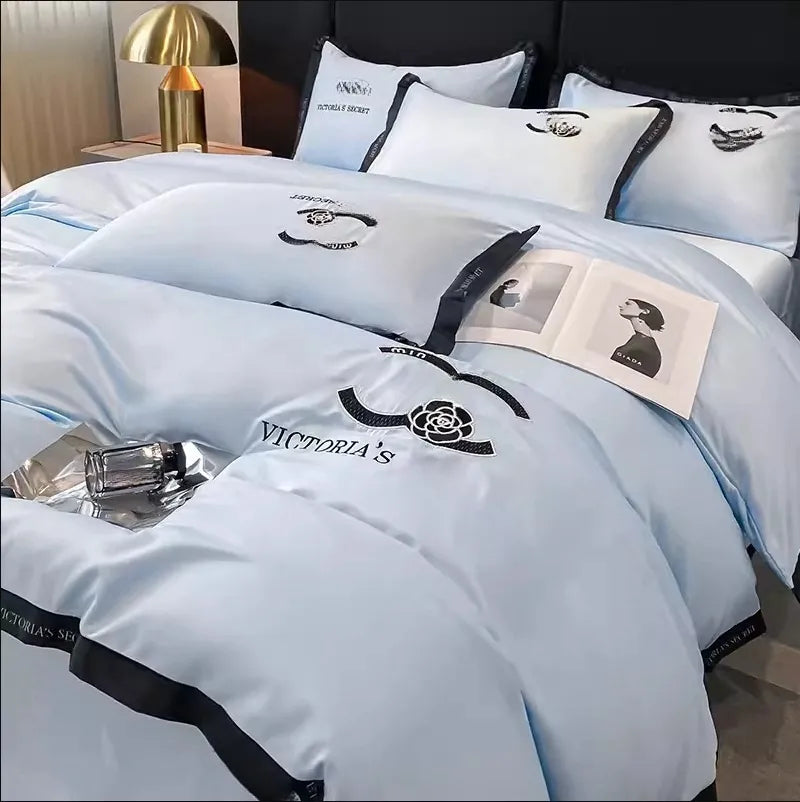 Bedding Sets Designer Bedding Xiaoxiang Wind Ice Silk Four-Piece Set 2024 New Summer Silky Naked Sleep High-Grade Sheets Light Bed Products