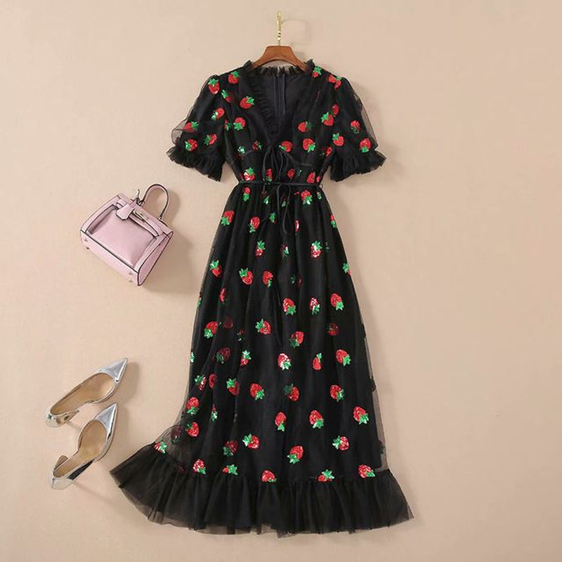 Sweet Strawberry Sequined Embroidery Cascading Ruffle Maxi Dress Women Summer V-Neck Puff Sleeve Bow Pink Tulle Mesh Long Dress 210309