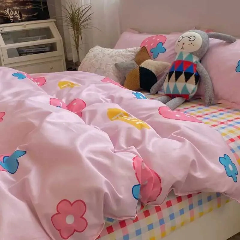 Pretty Pink Strawberry Flower Bedding Set Cute Duvet Cover Flat Sheet with Pillowcases Twin Full Size Bed Linen for Kids Girlsxj241015