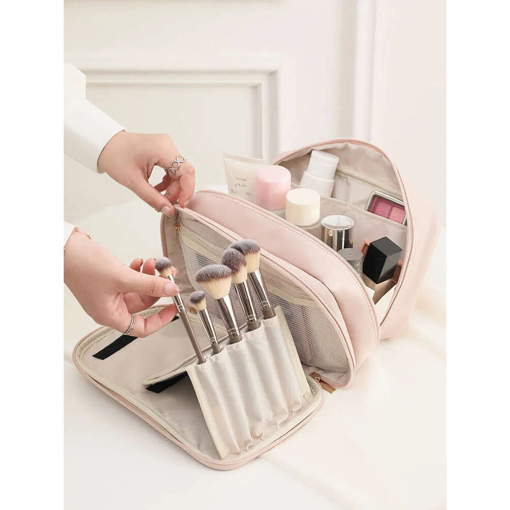 Makeup Bag for Women 2024 New Portable Large Capacity Makeup and Skincare Products, Paroned Storage Bag, Light , High-End